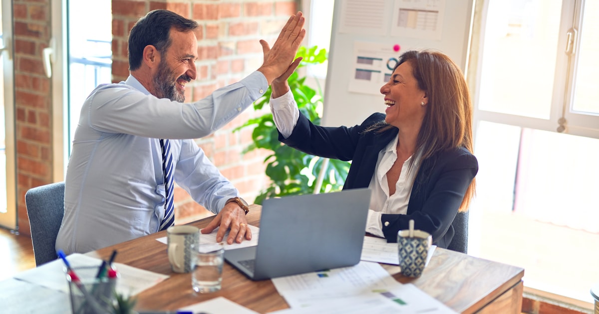 ترجمة العقود التجارية والقانونية في الإمارات